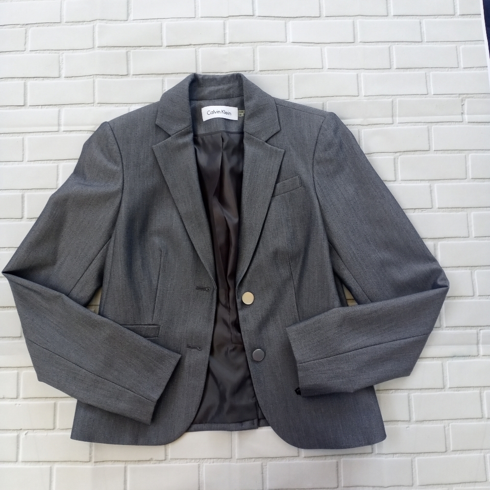 NWT CALVIN  KLEIN BLAZER WITH SHOULDER PADS GREY SIZE 2